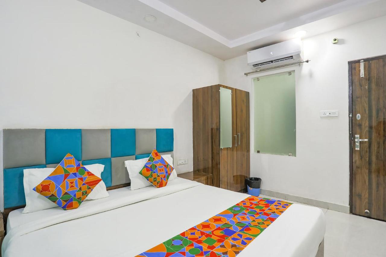 Fabhotel Sm Palace Chinhat Екстер'єр фото