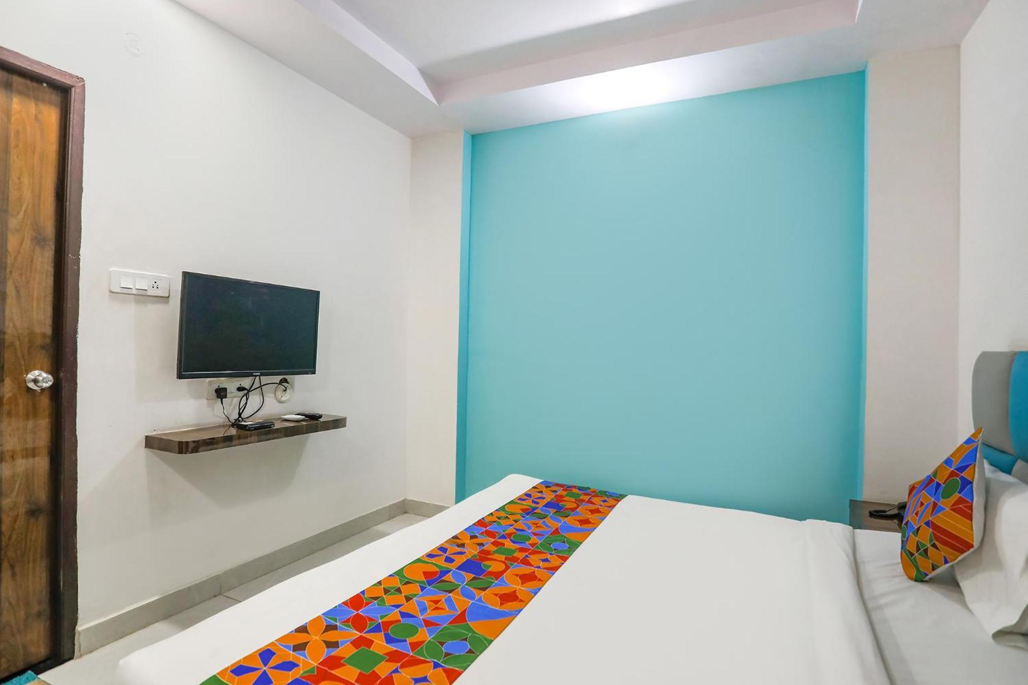 Fabhotel Sm Palace Chinhat Екстер'єр фото