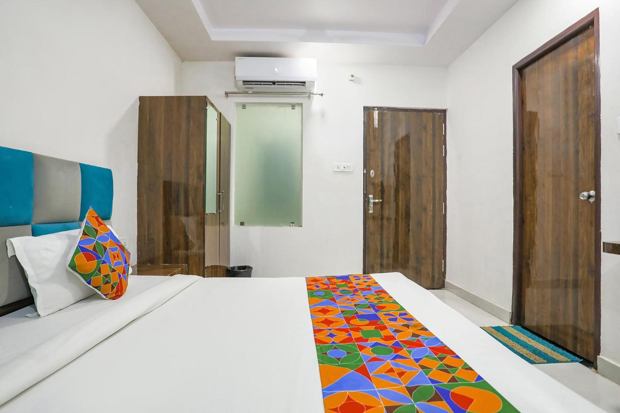 Fabhotel Sm Palace Chinhat Екстер'єр фото