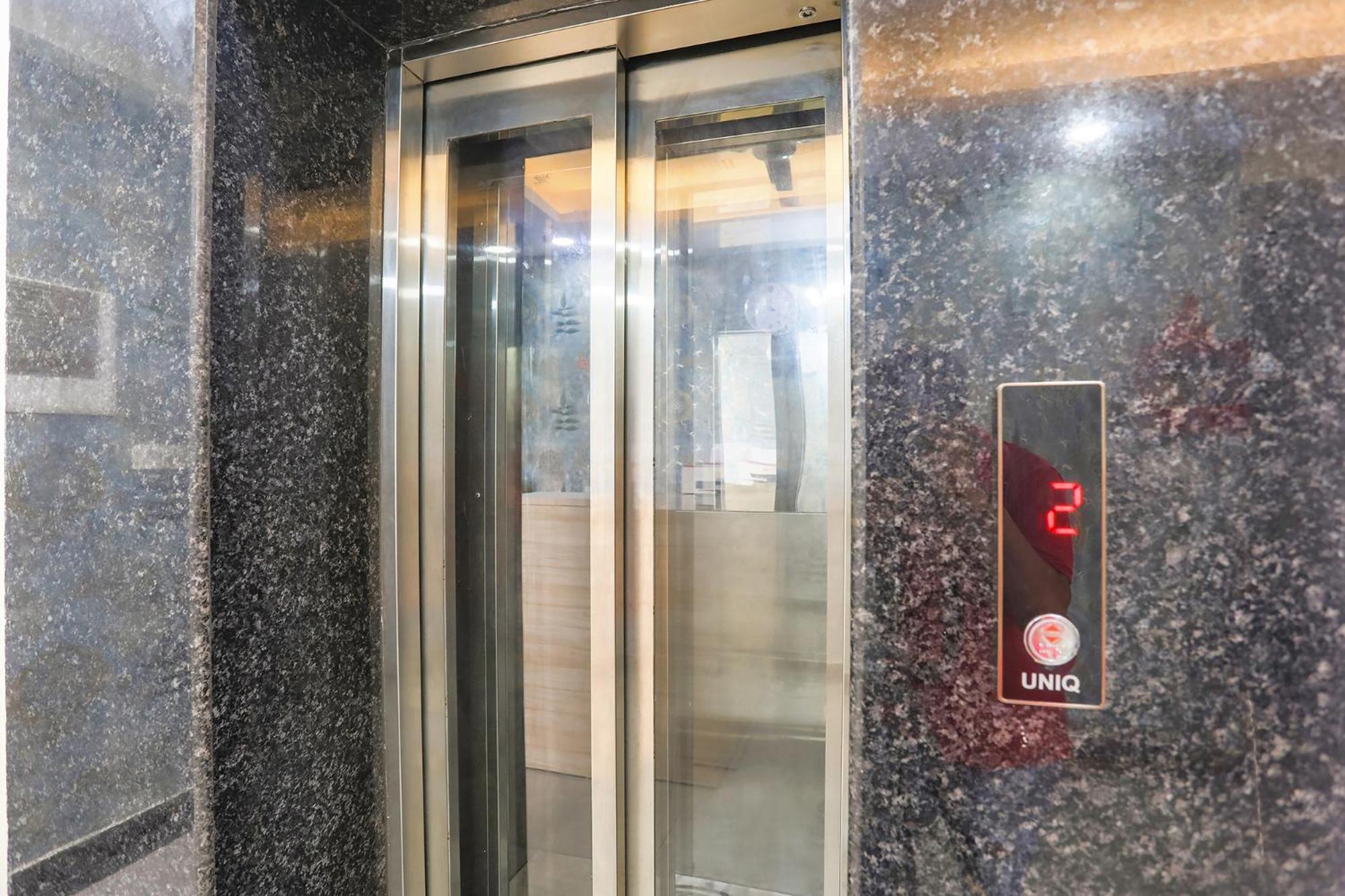 Fabhotel Sm Palace Chinhat Екстер'єр фото
